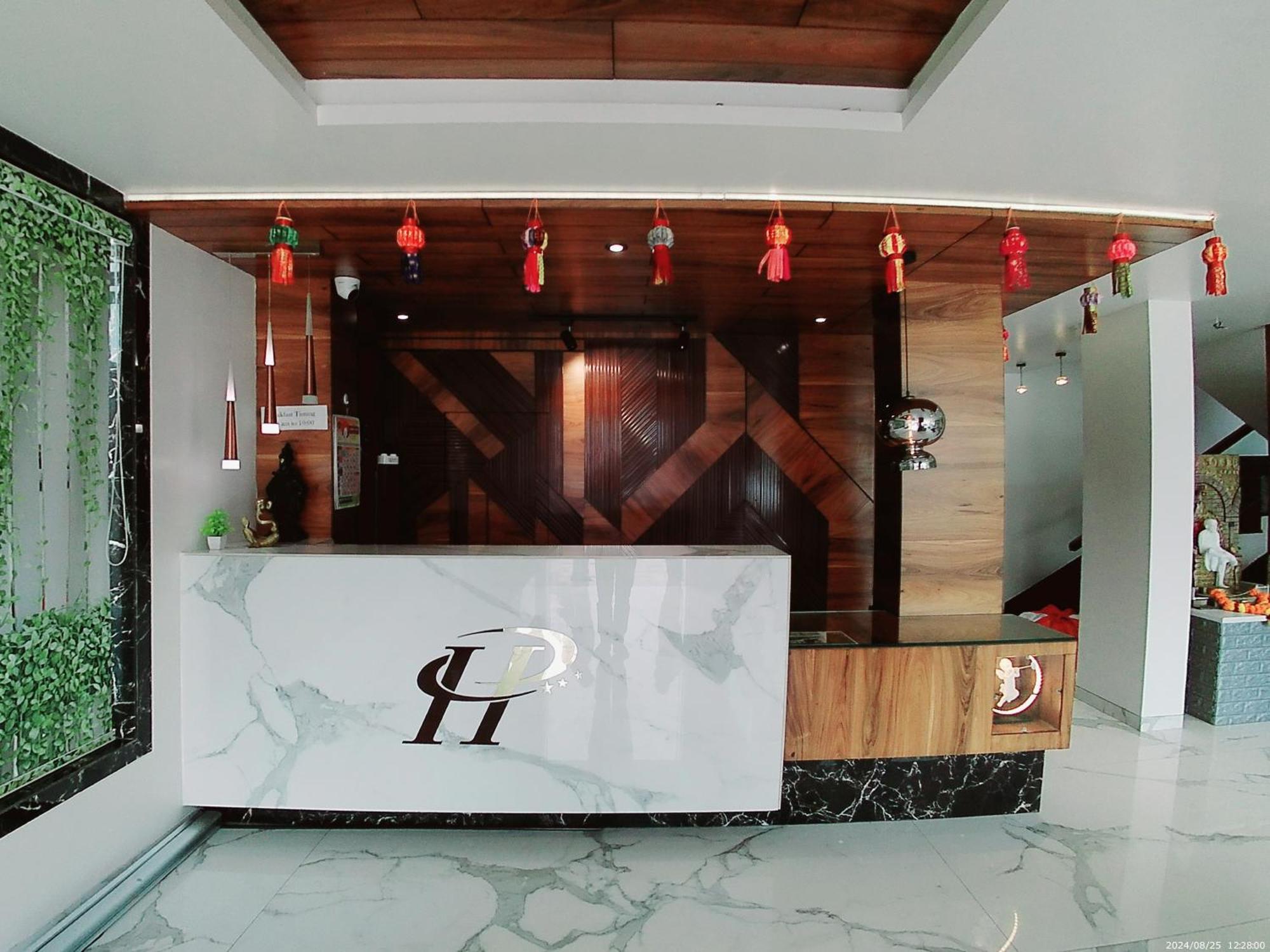 שירדי Hotel Sai Pratik, Newly Built Up, Complimentary Shuttle To The Temple מראה חיצוני תמונה