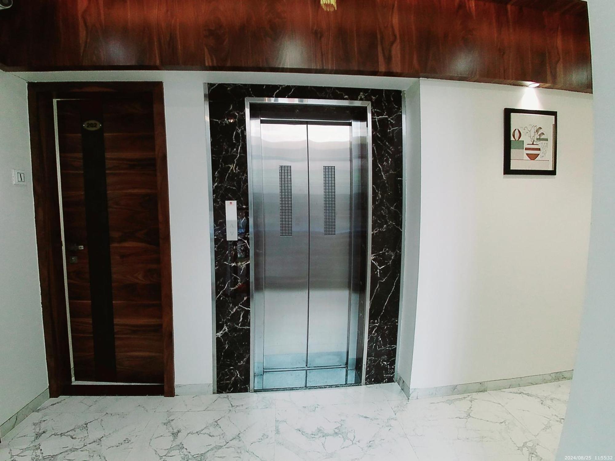 שירדי Hotel Sai Pratik, Newly Built Up, Complimentary Shuttle To The Temple מראה חיצוני תמונה