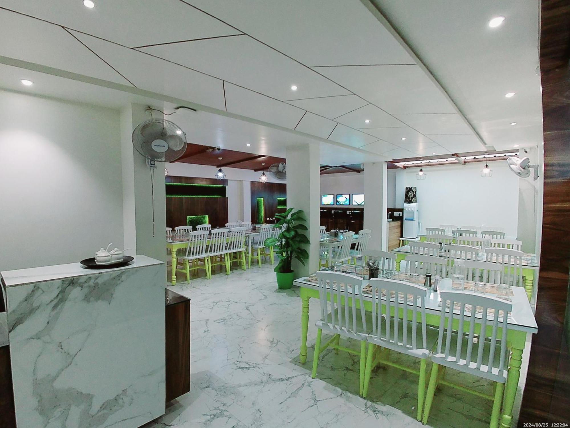 שירדי Hotel Sai Pratik, Newly Built Up, Complimentary Shuttle To The Temple מראה חיצוני תמונה