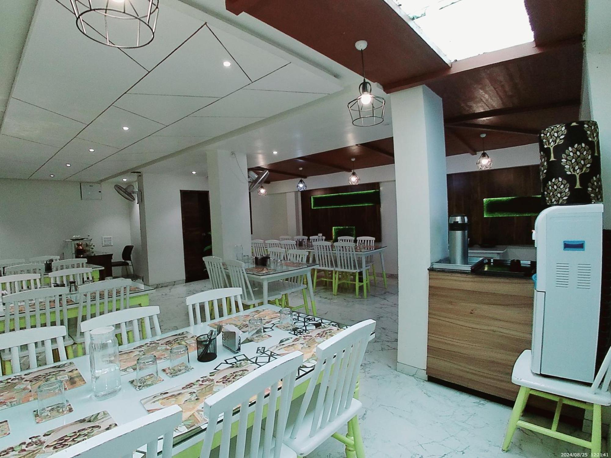 שירדי Hotel Sai Pratik, Newly Built Up, Complimentary Shuttle To The Temple מראה חיצוני תמונה